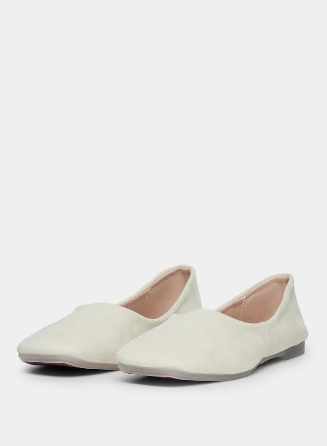 تايك تو حذاء باليه فلات بمقدمة مدببة